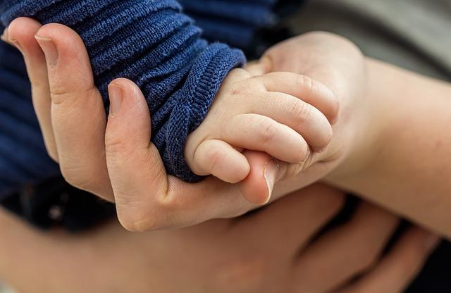 Podpora od partnera a rodiny během těhotenství